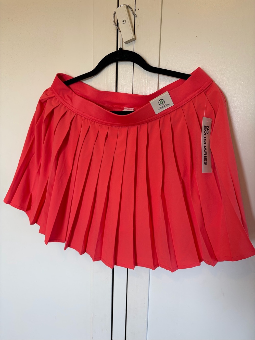 No Boundaries Women’s Pleated Coral Pink Skort